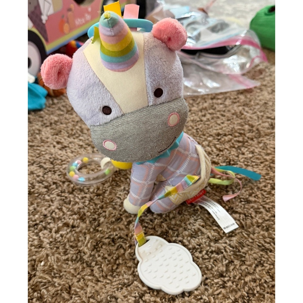 Skip*Hop Bandana Buddies Baby Activity Toy Unicorn Plush Teether Rattle Stroller